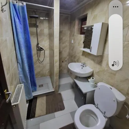 Almas Vendeghaz Apartment *