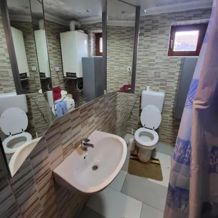 Διαμέρισμα Almas Vendeghaz Tiszaújváros